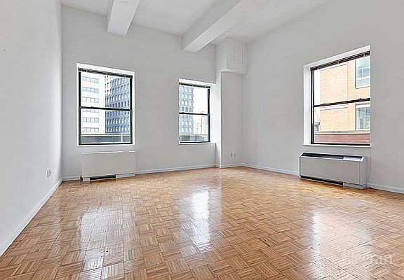 3rd image of 99 John St Penthouse 8