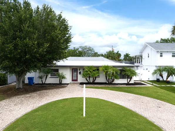 3811 Huntington St NE, Saint Petersburg, FL 33703