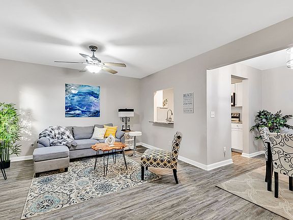 4th image of 403 71st Ave N Condo 11