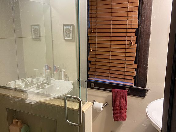 4th image of 1621 W Hancock Ave #1E