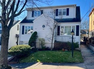 796 Pleasantview Ter, Ridgefield, NJ 07657