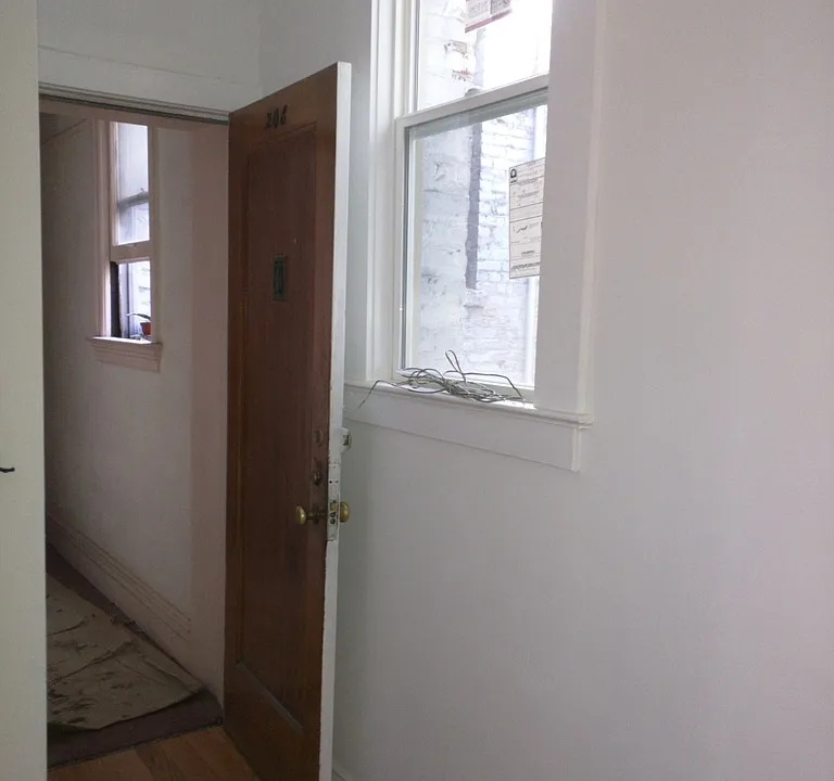 1011 Washington St #206