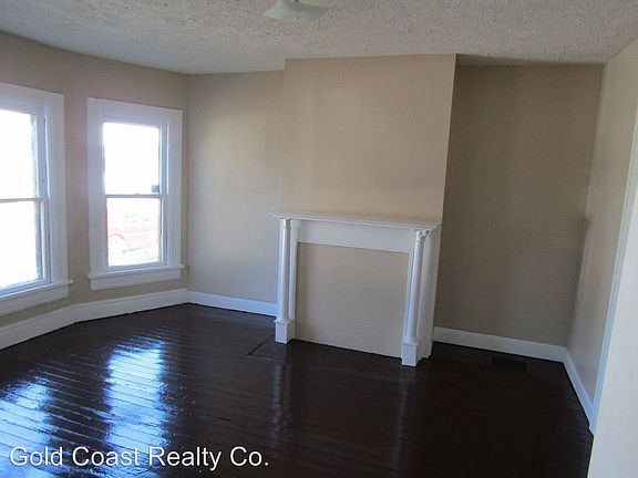 3rd image of 42 Pioneer St
