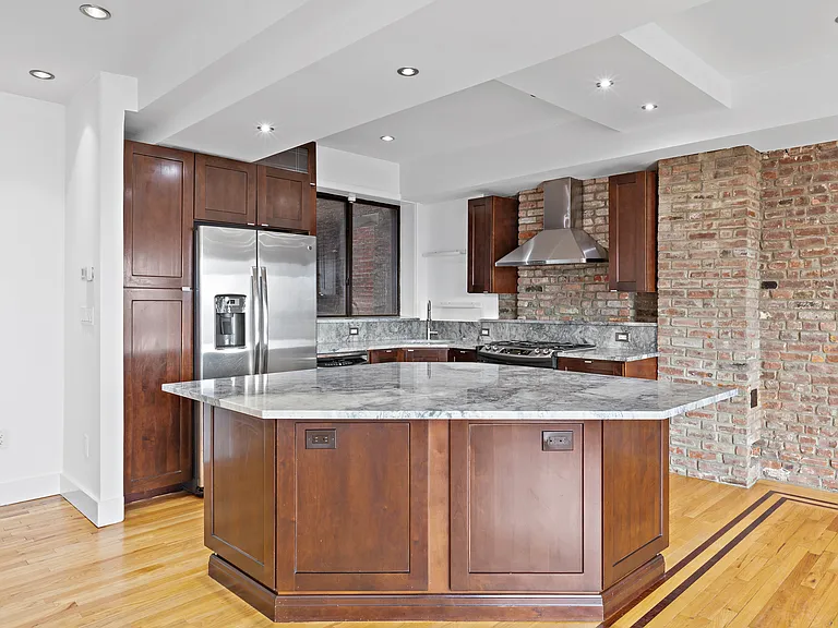 102 Ogden Ave #103 — Photo 15