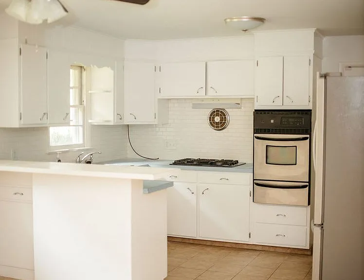 425 Spring Dr — Photo 15
