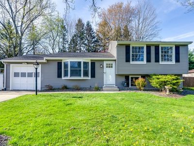 1146 Tait Rd, New Franklin, OH, 44319