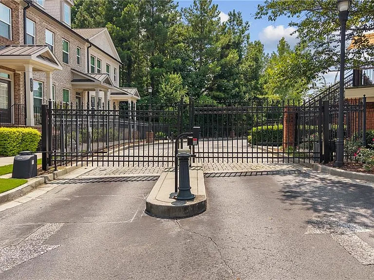 22 Buford Village Walk — Photo 31