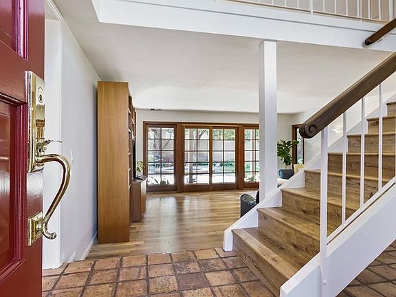 5th image of 1510 Catalina Ave