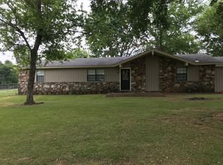40 Hilltop Dr, Morrilton, AR 72110