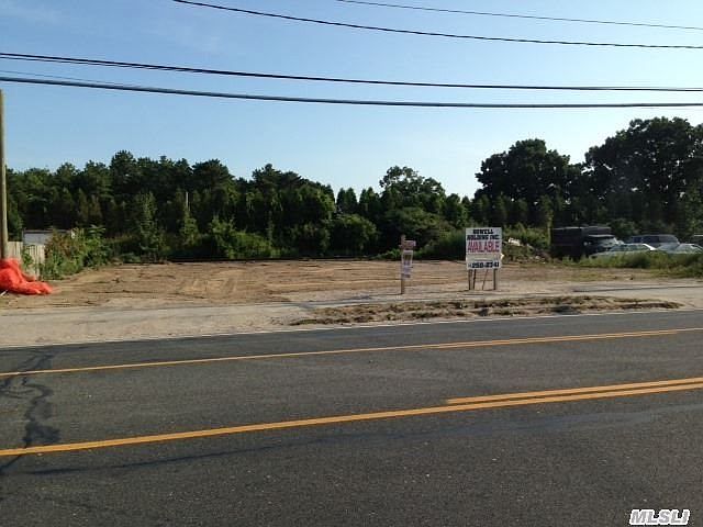 2nd image of 1412 Montauk Hwy