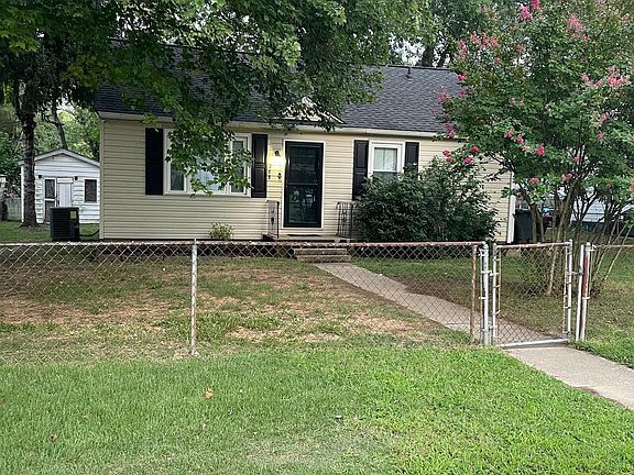 2nd image of 208 Mimosa Ave