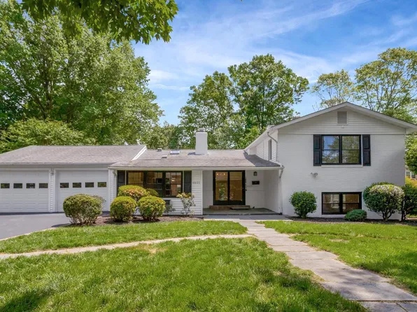 4605 Millburn Ct, Alexandria, VA 22309