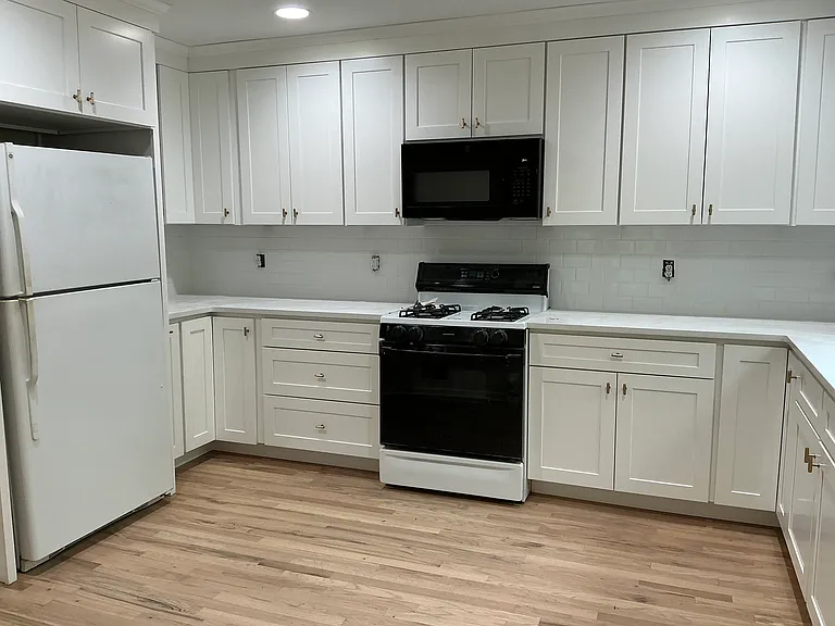 125 Summit Ave — Photo 11