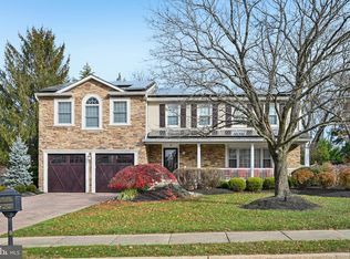 10 Wolfpack Ct, Hamilton, NJ 08619