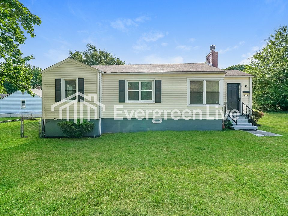1st image of 2935 Trent St