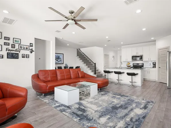 2421 Mar Vista Ln, La Marque, TX 77568