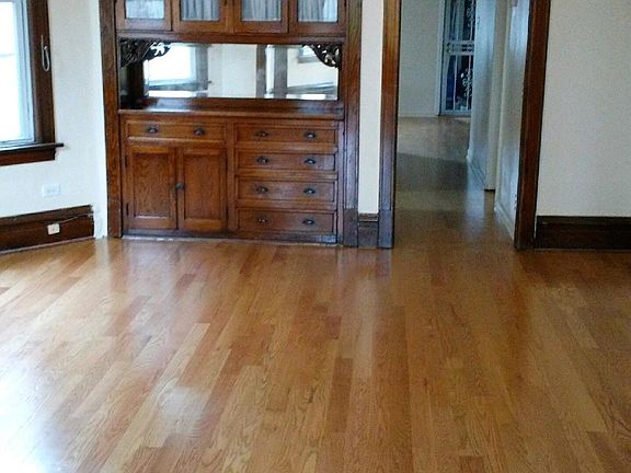 3rd image of 2505 N Maplewood Ave APT 2