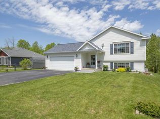903 6th St, Proctor, MN 55810