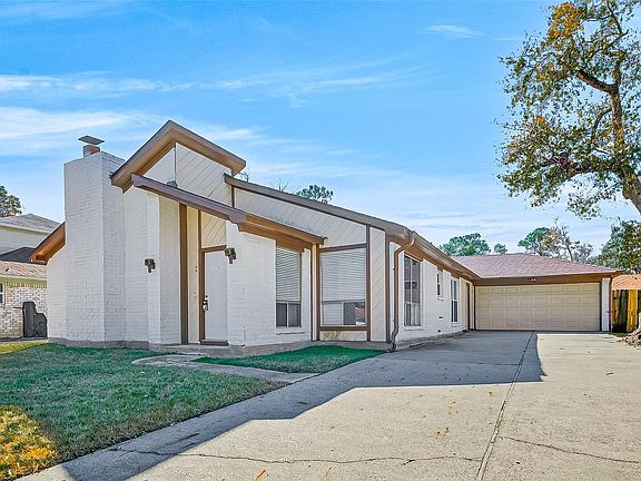 3rd image of 2406 Deasa Dr