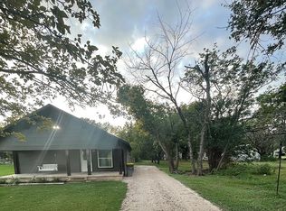 419 Rawls St, Groesbeck, TX 76642