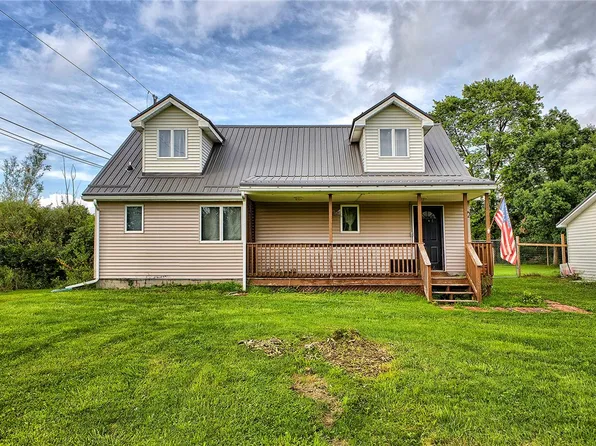 447 Gas Center Rd, E/W Wheatfield Twp, PA 15954