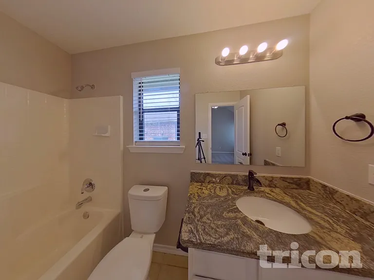 108 Parkwood Ct — Photo 9