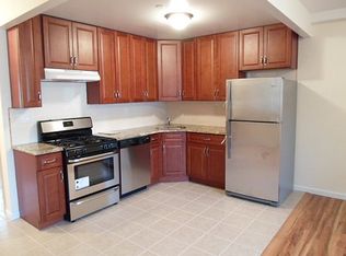 1220 31st Dr APT 2, Astoria, NY 11106