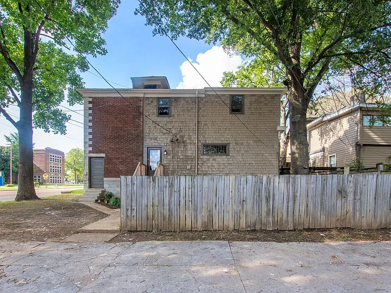 1229 Vinton Ave — Photo 14