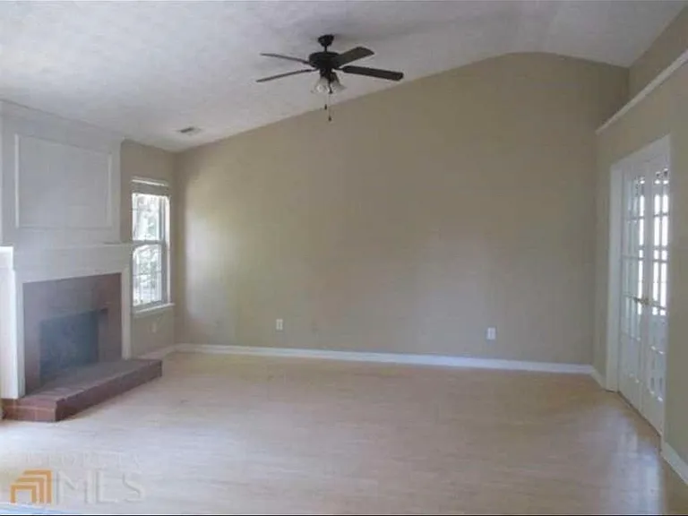 4305 Brighton Ct NW — Photo 5