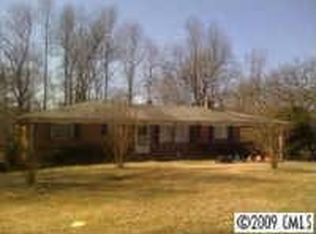 701 Rainbow Dr, Kannapolis, NC 28081