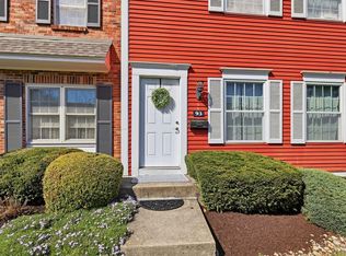 93 Applewood Dr, Fairfield, OH 45014