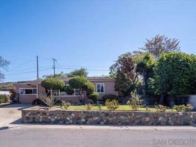 3711 Racine Rd, San Diego, CA, 92115