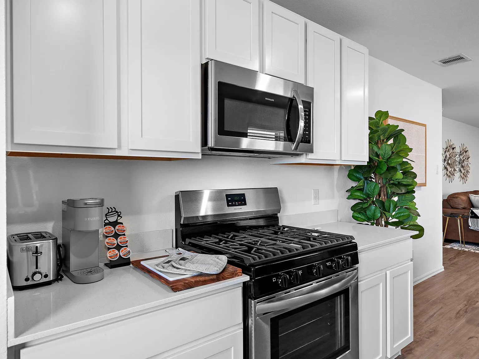 3 bed, 1248 sqft, $3,600 — Photo 4