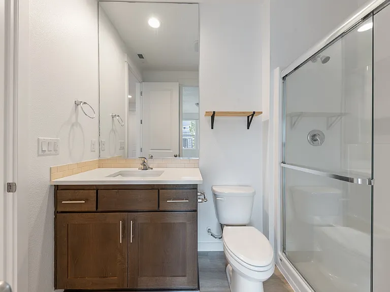 1722 N Kalapuya Pl — Photo 15