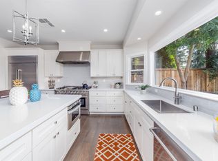 9824 Mira Del Rio Dr, Sacramento, CA 95827