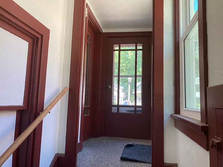 1823 E Marion St — Photo 2