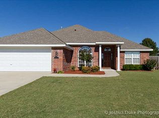 4600 W Tupelo Way, Fayetteville, AR 72703