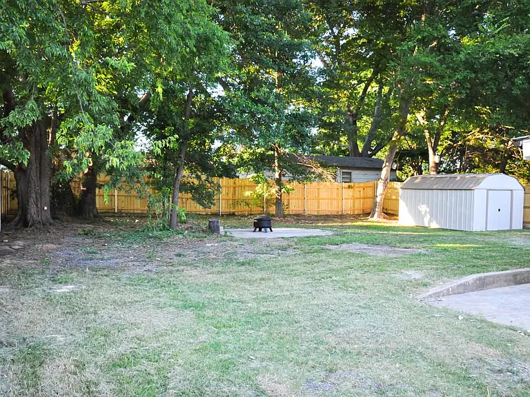 114 Yates St — Photo 21