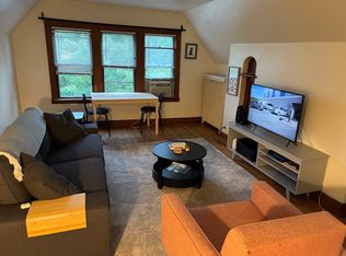 209 S Bassett St APT 3, Madison, WI 53703