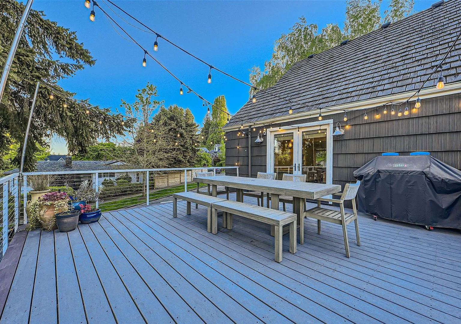 One Month Free! Remodeled 4br Bryant Home | Huge Deck | Private Backyard — Photo 4