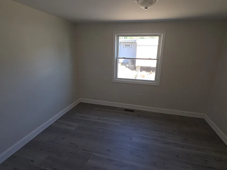 132 W Stafford Rd — Photo 10