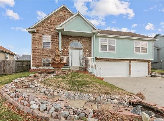 2nd image of 1913 N Ashley Dr