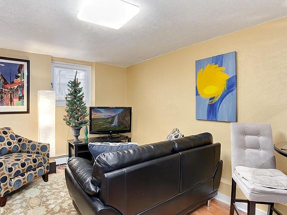 3rd image of 1733 E 22nd Ave #3
