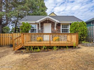 718 13th Ave, Seaside, OR 97138