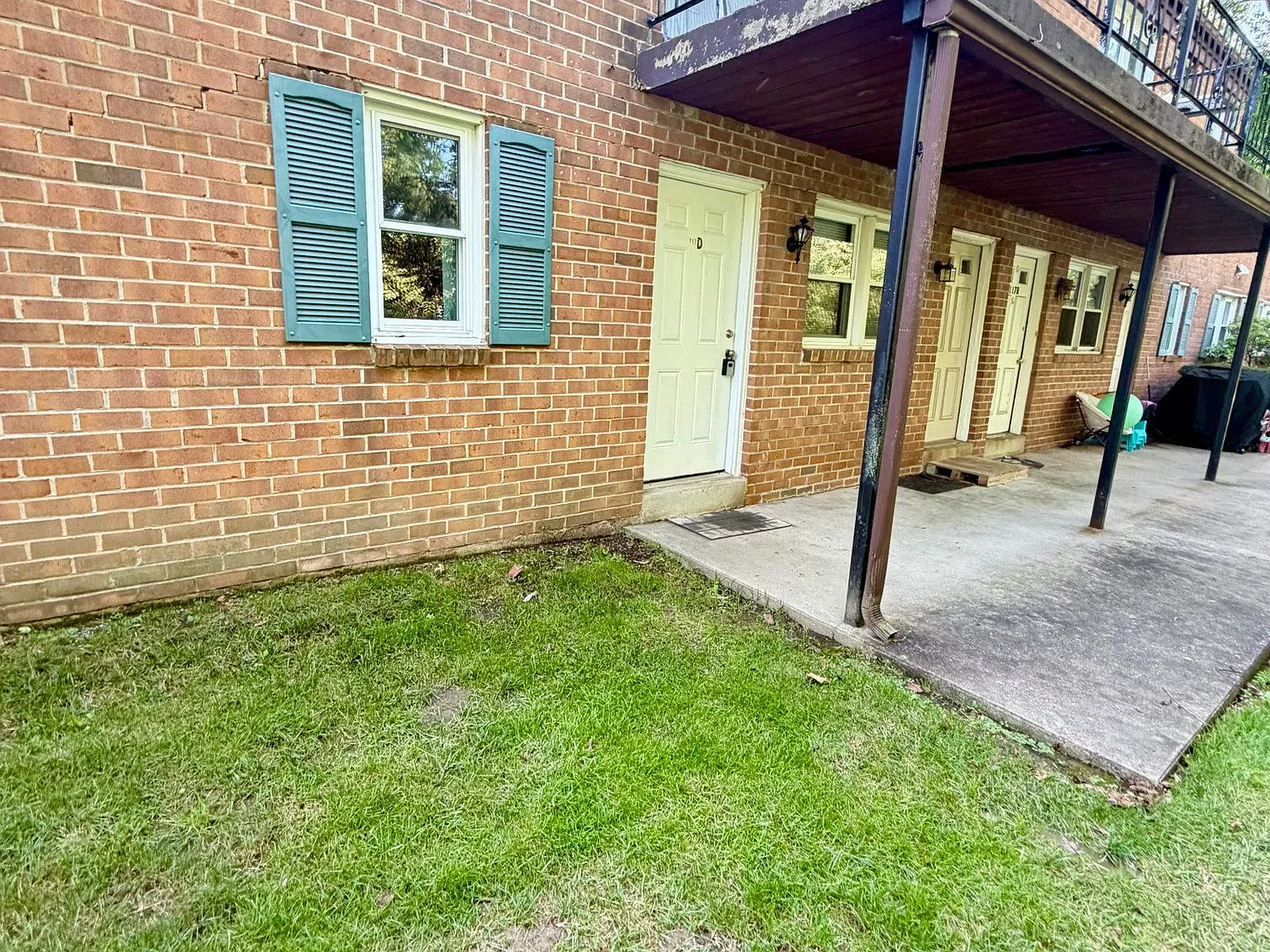 2 bed, 1.0 bath, 900 sqft, $1,275 — Photo 1