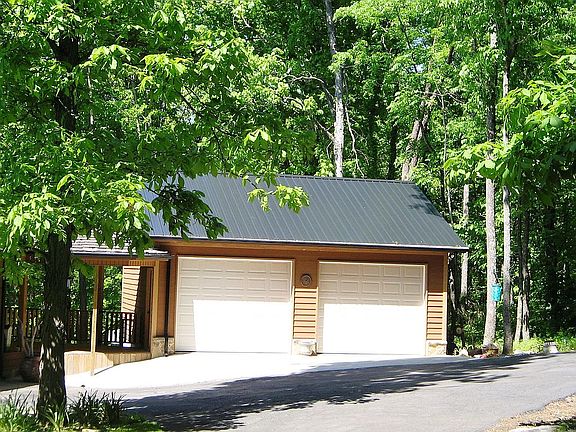 2-Car Garage