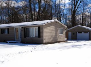 7575 Hillsdale Dr, Hale, MI 48739
