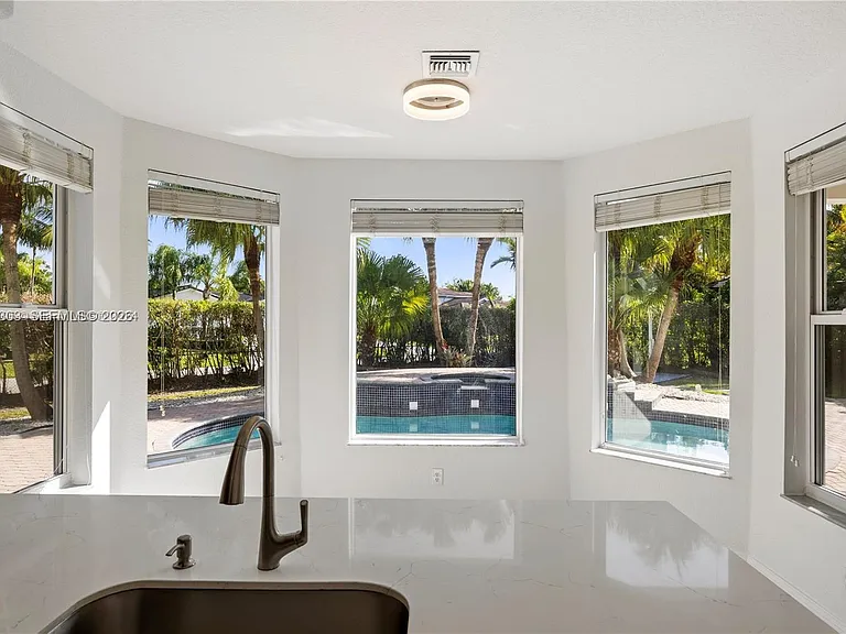 16449 SW 84th Pl — Photo 26