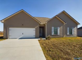 182 Graham Cir, Eva, AL 35621