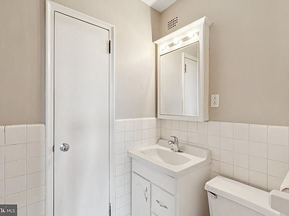 3rd image of 2601 Pennsylvania Ave APT 409